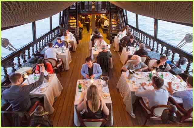 Crucero con cena en galeón veneciano